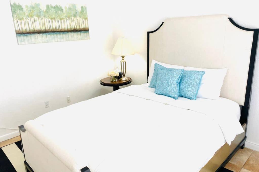 Xanadu Villas - 3 Bedroom House Or 2 Bedroom Apartment Miami Eksteriør bilde